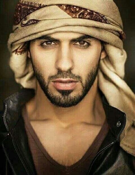 hombres modelos arabes